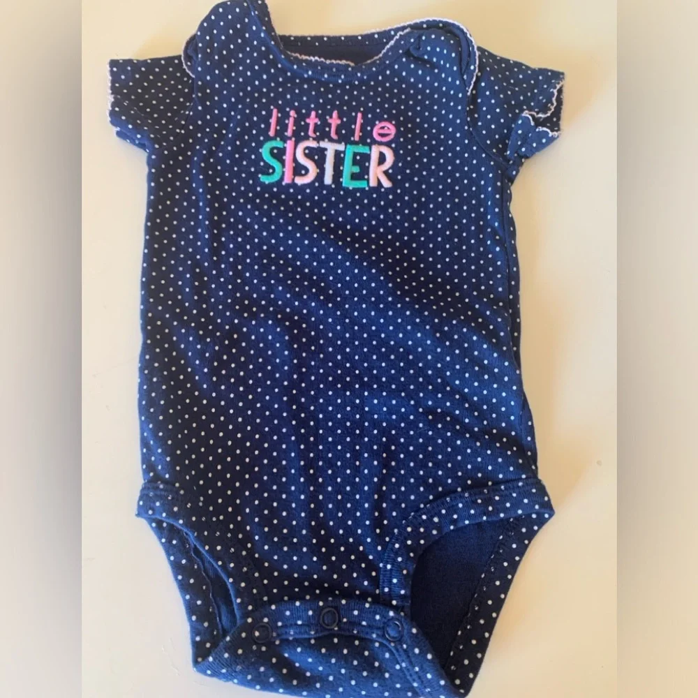 Carter’s bundle of 4 infant girl clothing